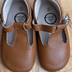 NWOT little love bug t bar pecan toddler shoes 9